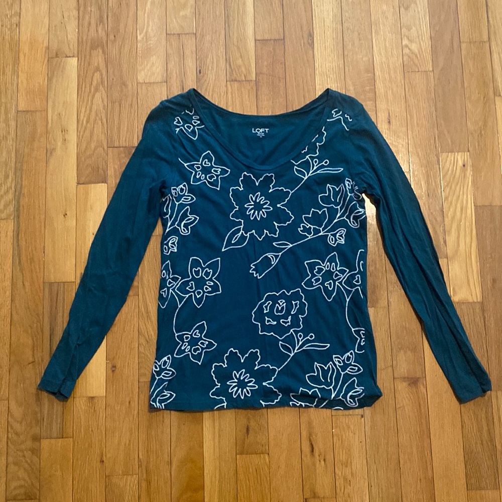 LOFT Long sleeve hunter green floral print top